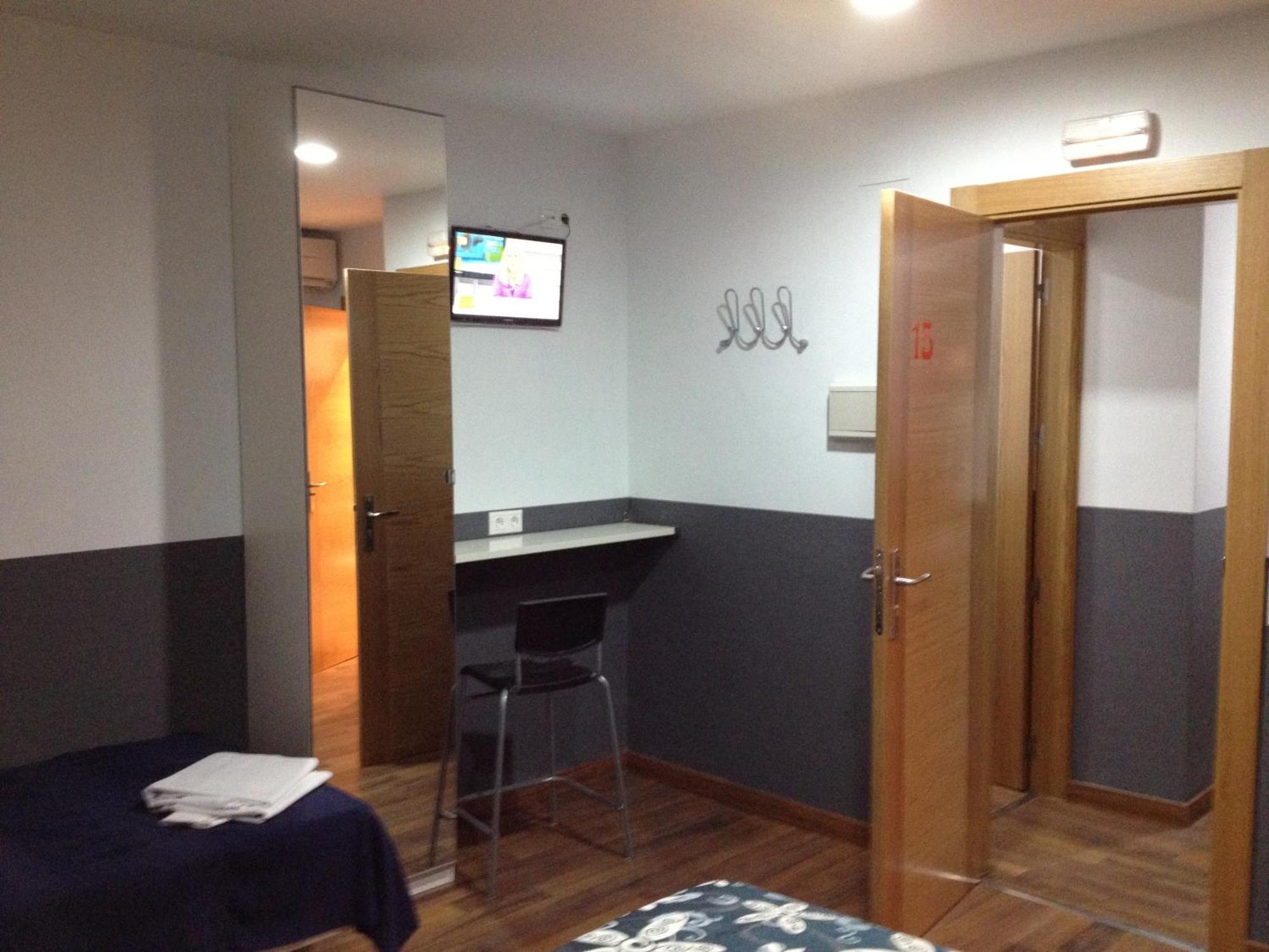 Hostal Gaudi Cuenca Cuenca  Luaran gambar