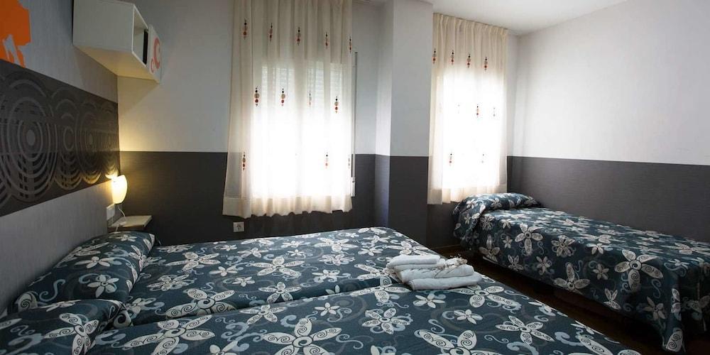 Hostal Gaudi Cuenca Cuenca  Luaran gambar